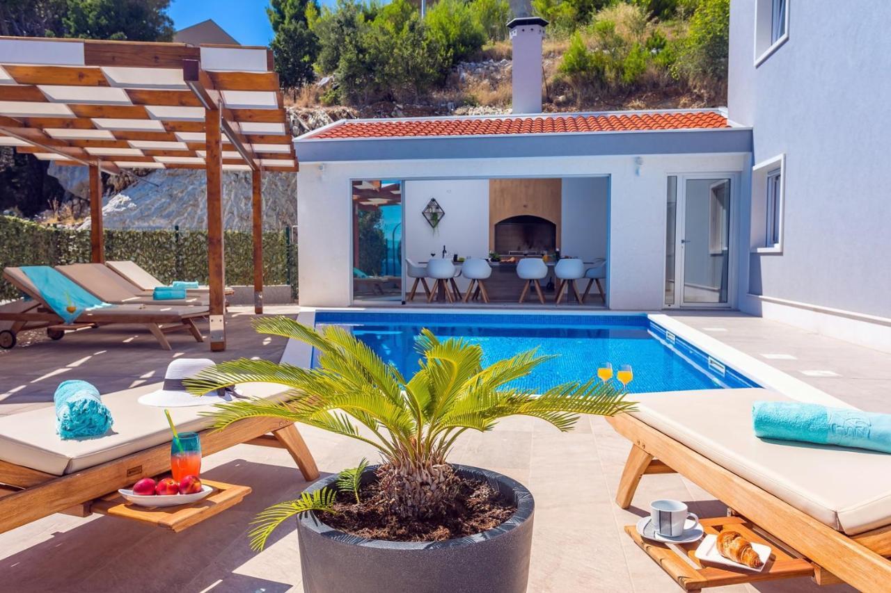 Villa Matan - Only 200M From The Sandy Beaches, Private 28M2 Pool أوميس المظهر الخارجي الصورة