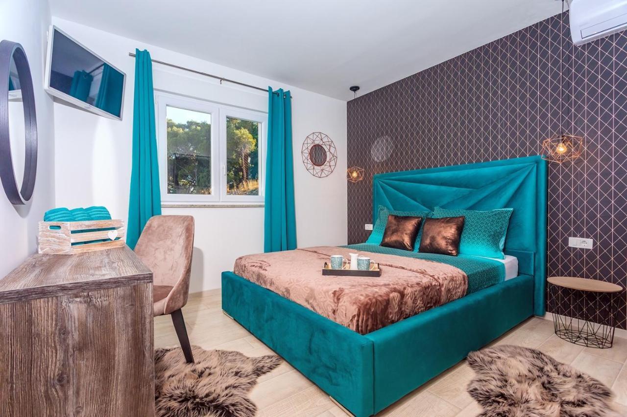 Villa Matan - Only 200M From The Sandy Beaches, Private 28M2 Pool أوميس الغرفة الصورة
